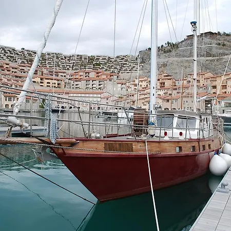 بوتيل Sail Yacht Hermes Art سيستيانا
